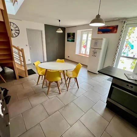 Гостевой дом Chez Marcel - Maison 3 Люсак-ле-Шато